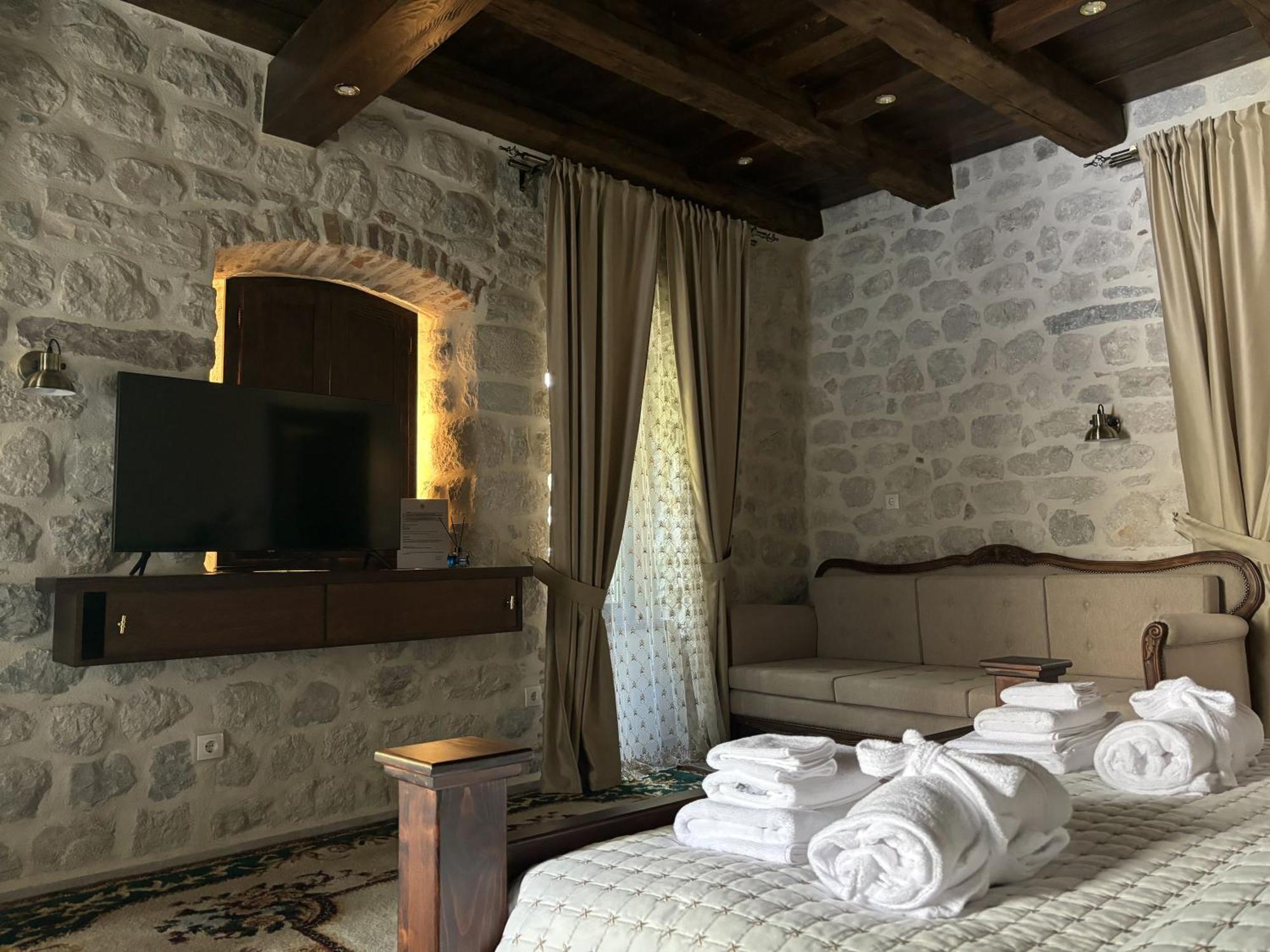 Hotel Kazin Supreme Kotor Exterior foto