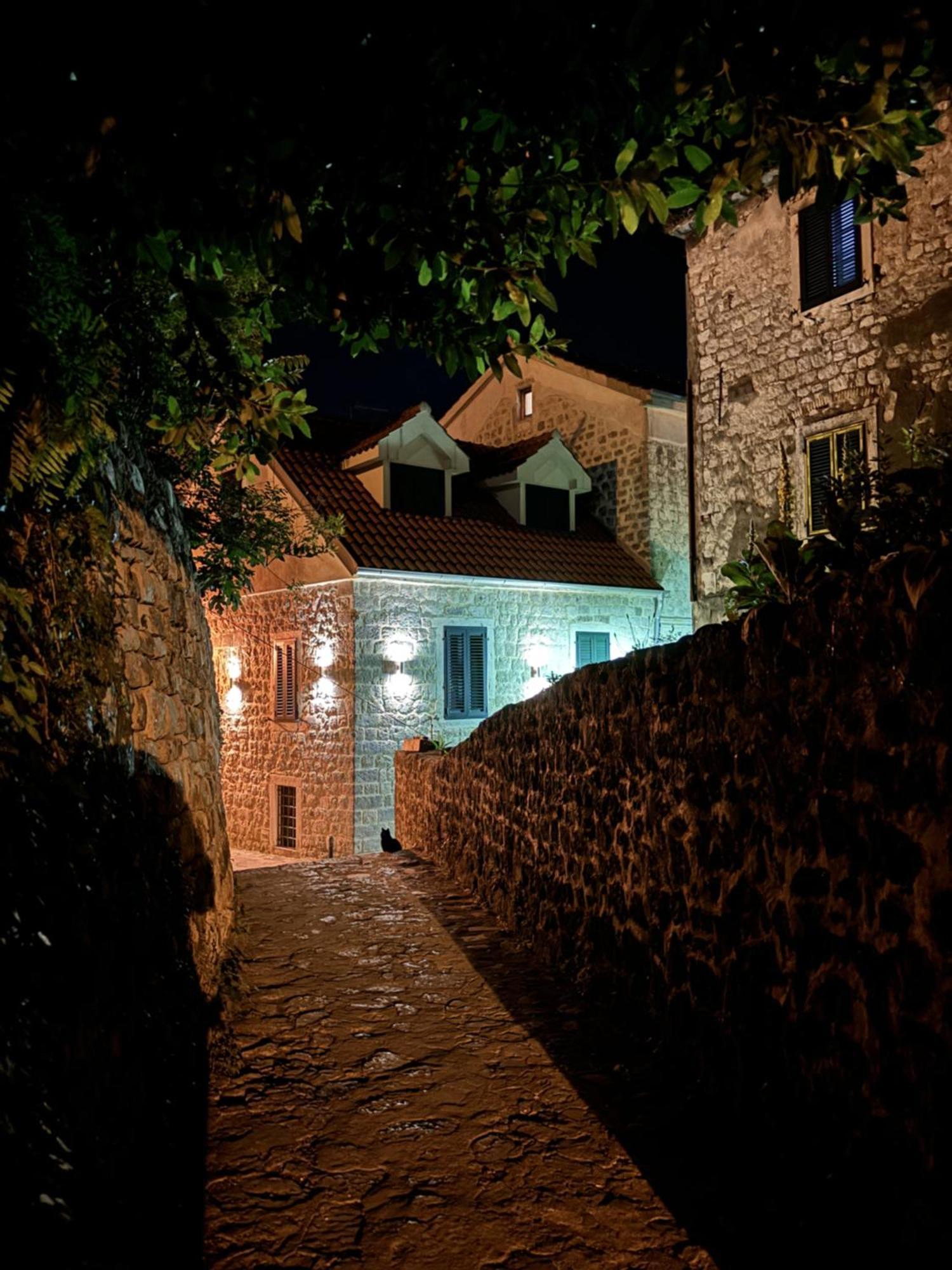 Hotel Kazin Supreme Kotor Exterior foto