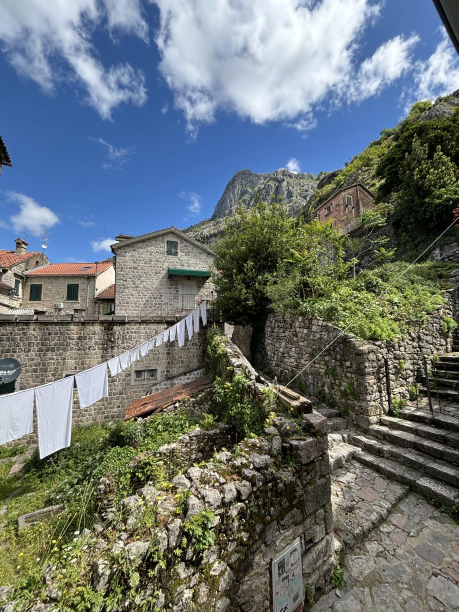 Hotel Kazin Supreme Kotor Zimmer foto